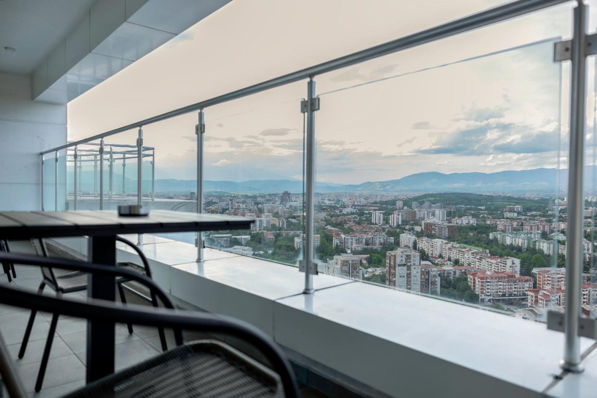 33Rd Floor Twin Apartments In Cevahir Sky City Complex With Pool, Spa, Fitness And Parking Included In Price Skopie Exterior foto