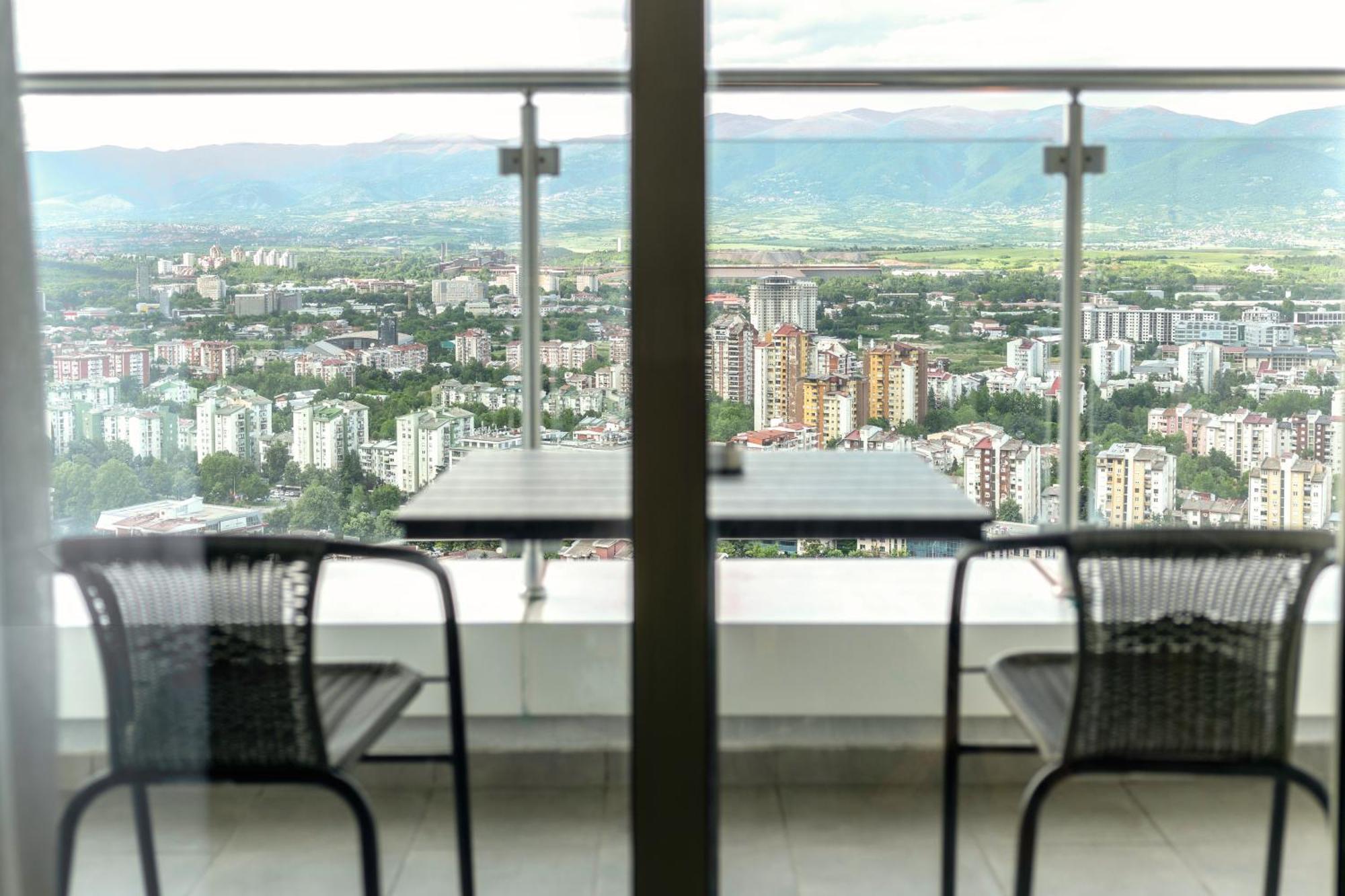 33Rd Floor Twin Apartments In Cevahir Sky City Complex With Pool, Spa, Fitness And Parking Included In Price Skopie Exterior foto