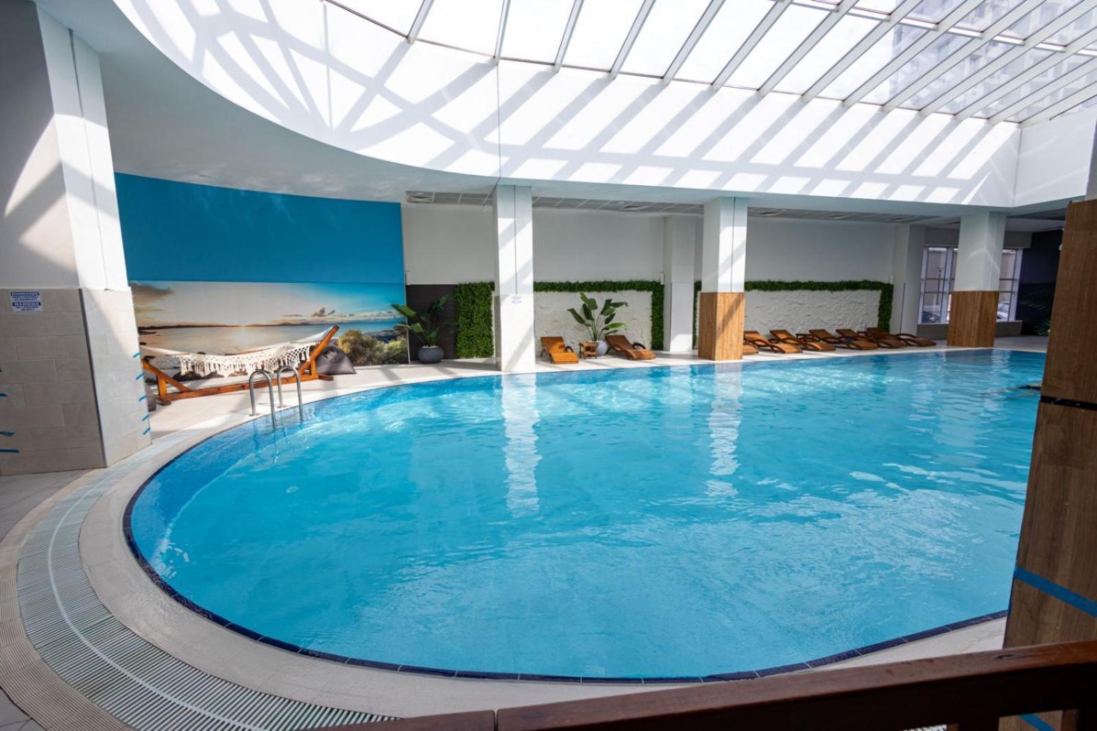 33Rd Floor Twin Apartments In Cevahir Sky City Complex With Pool, Spa, Fitness And Parking Included In Price Skopie Exterior foto